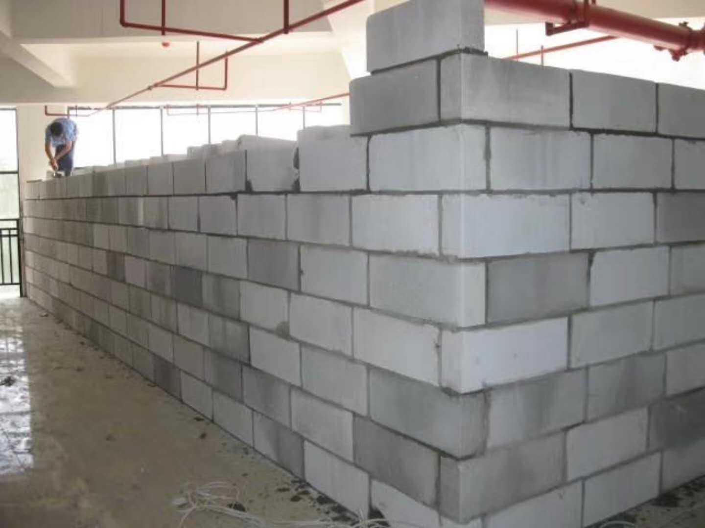 泗洪蒸压加气混凝土砌块承重墙静力和抗震性能的研究